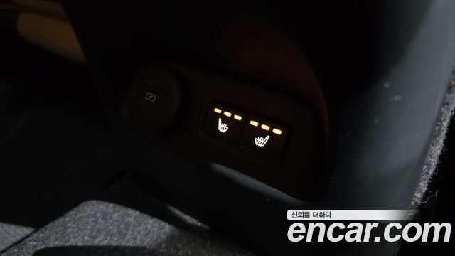 Volvo XC40 2021 — photo 24