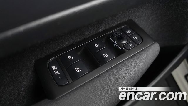 Volvo XC40 2021 — photo 28