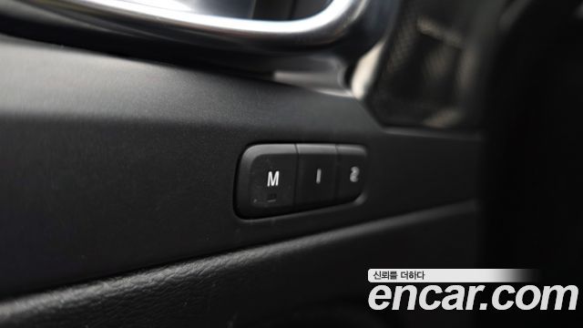 Volvo XC40 2021 — photo 29