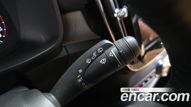 Volvo XC40 2021 — photo 31
