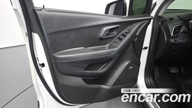Chevrolet Korea Trax 2017 — photo 14