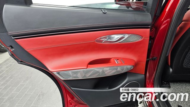 Genesis GV70 2021 — photo 15
