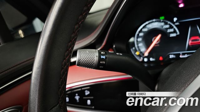 Genesis GV70 2021 — photo 37