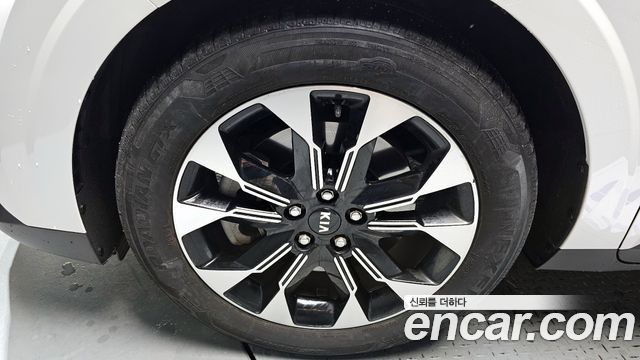 Kia Canival 2021 — photo 5