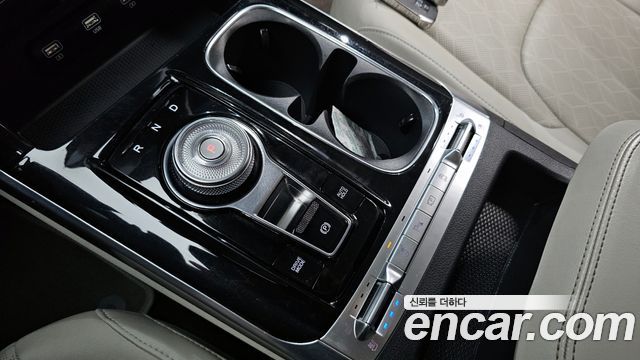 Kia Canival 2021 — photo 12