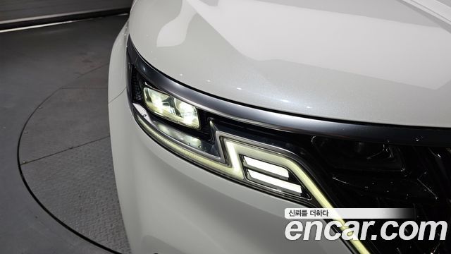 Kia Canival 2021 — photo 8