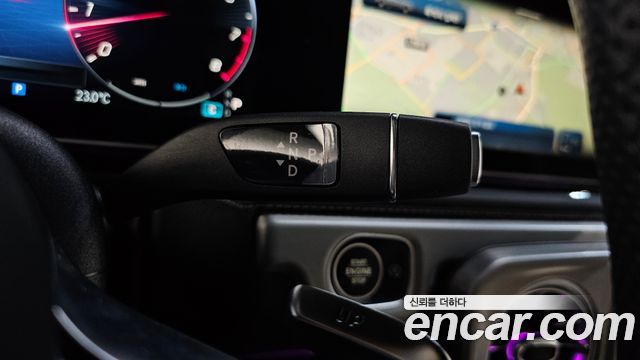 Mercedes-Benz G-Class 2025 — photo 9