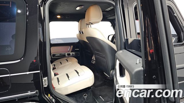 Mercedes-Benz G-Class 2025 — photo 11