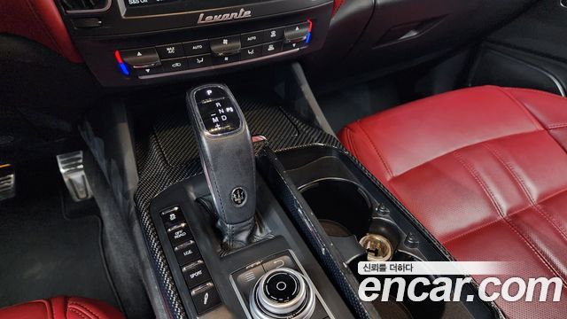 Maserati Levante 2020 — photo 12