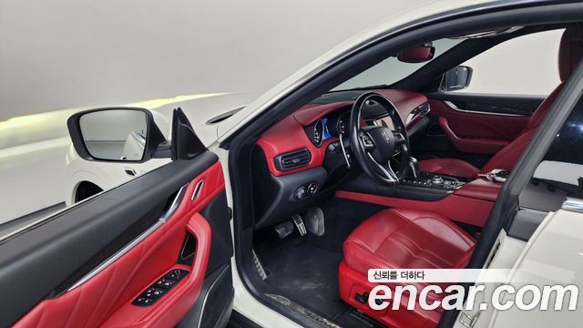 Maserati Levante 2020 — photo 13