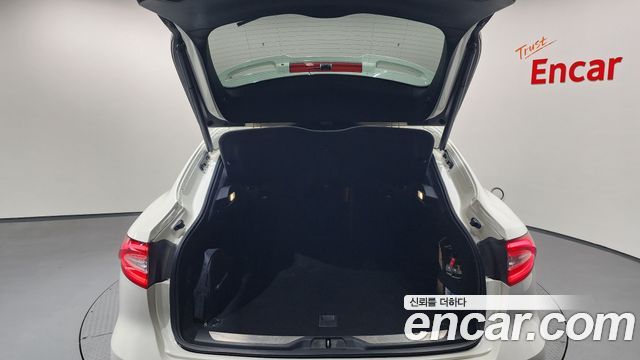 Maserati Levante 2020 — photo 25