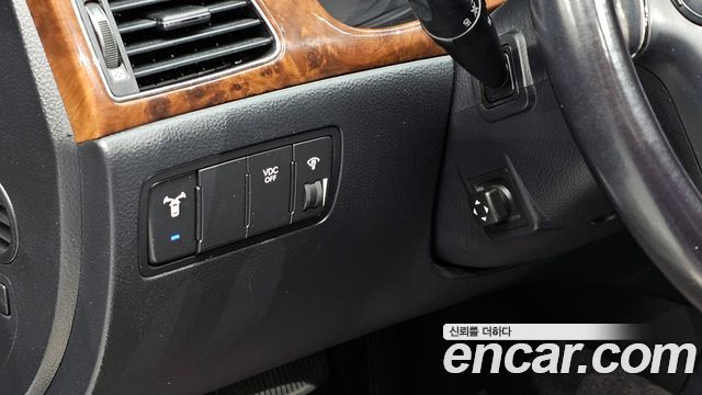 Hyundai Genesis 2008 — photo 17