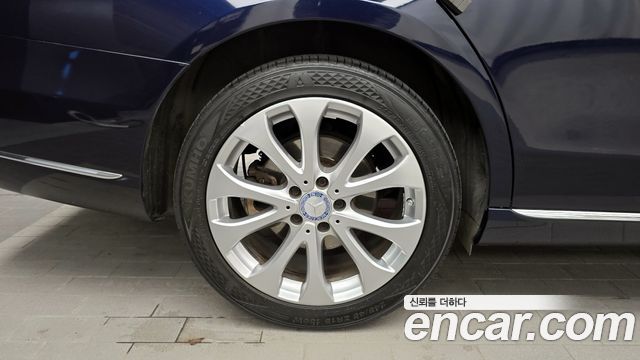 Mercedes-Benz E-Class 2017 — photo 5