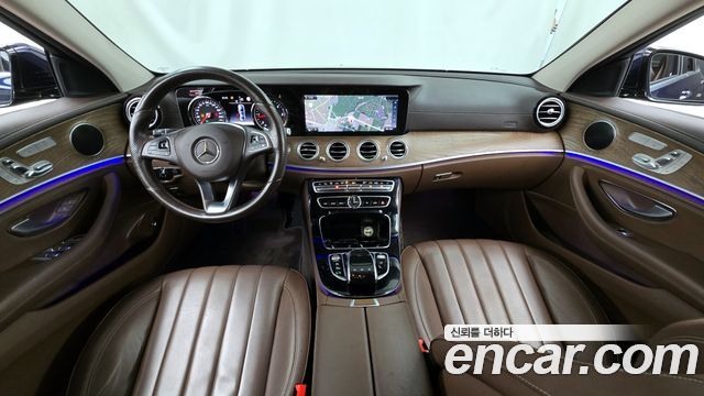 Mercedes-Benz E-Class 2017 — photo 7