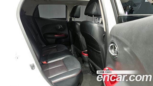 Nissan Juke 2015 — photo 12