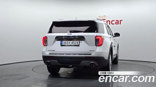 Ford Explorer 2021 — photo 4