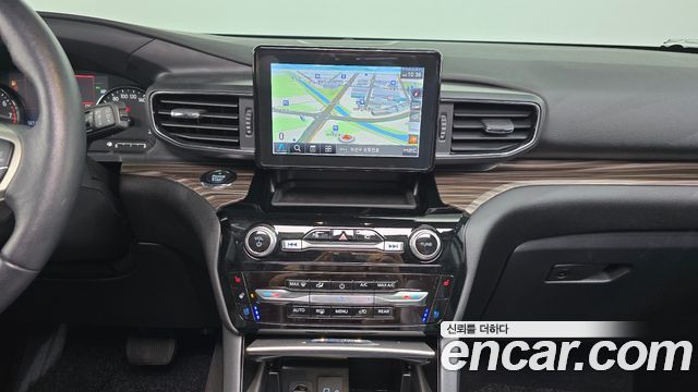 Ford Explorer 2021 — photo 23
