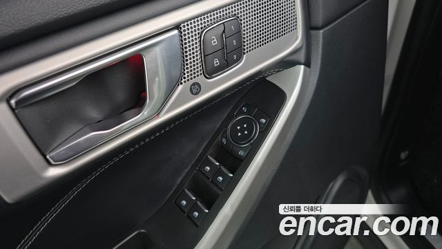 Ford Explorer 2021 — photo 27