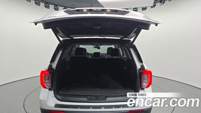 Ford Explorer 2021 — photo 28