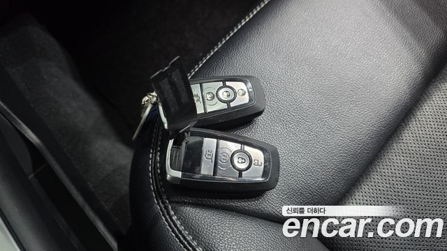 Ford Explorer 2021 — photo 30