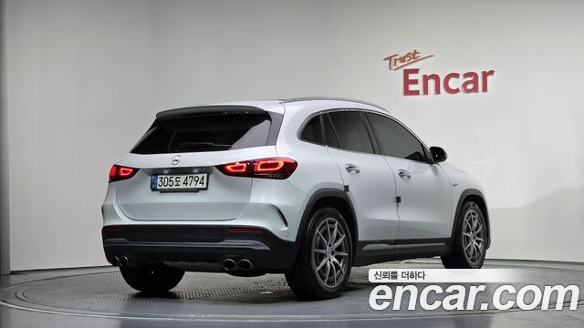 Mercedes-Benz GLA-Class 2022 — photo 2