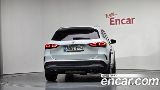 Mercedes-Benz GLA-Class 2022 — photo 4
