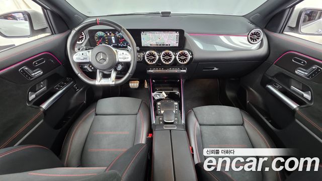 Mercedes-Benz GLA-Class 2022 — photo 10
