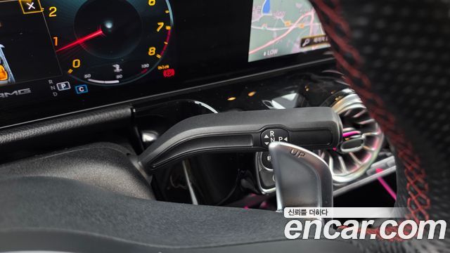 Mercedes-Benz GLA-Class 2022 — photo 12