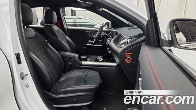 Mercedes-Benz GLA-Class 2022 — photo 17