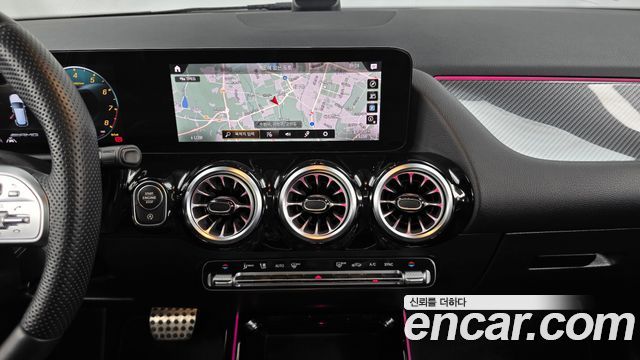 Mercedes-Benz GLA-Class 2022 — photo 20