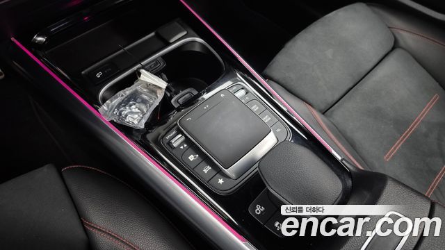 Mercedes-Benz GLA-Class 2022 — photo 32