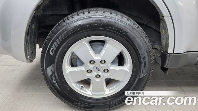 Ford Escape 2011 — photo 5