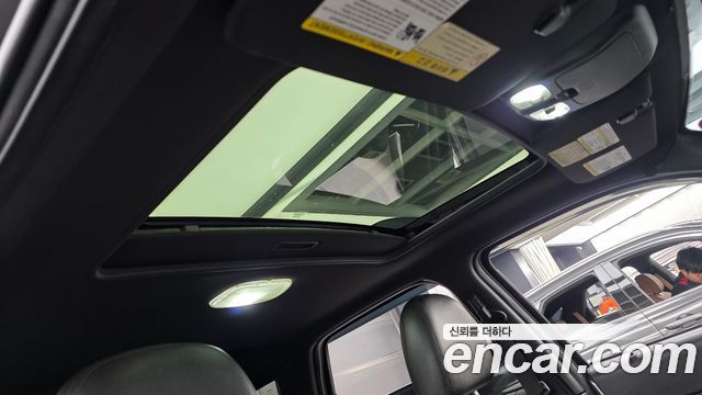 Ford Escape 2011 — photo 17