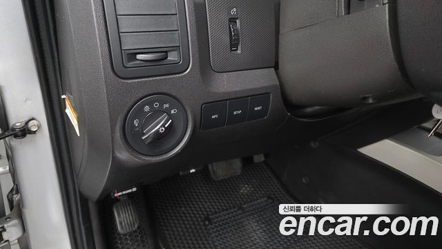 Ford Escape 2011 — photo 18