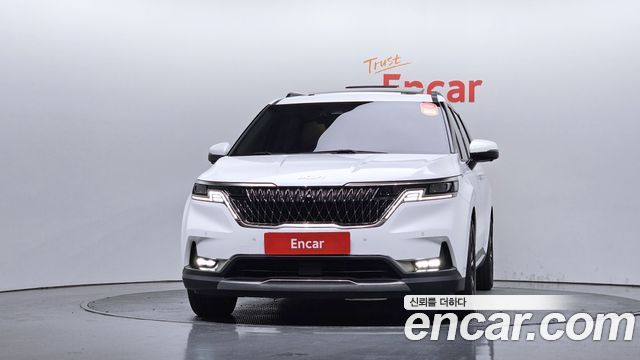 Kia Canival 2023 — photo 3