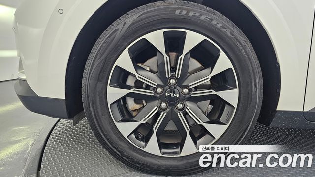 Kia Canival 2023 — photo 5