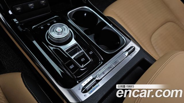 Kia Canival 2023 — photo 12