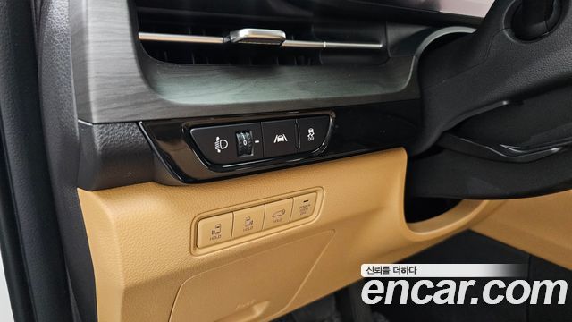 Kia Canival 2023 — photo 22