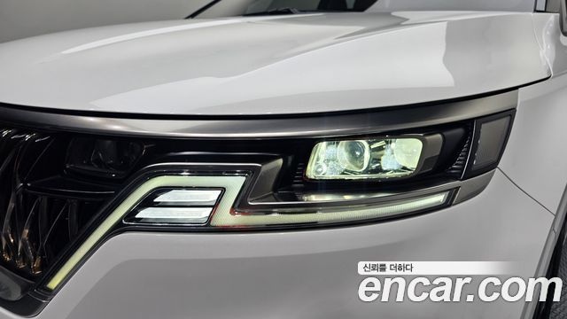 Kia Canival 2023 — photo 8
