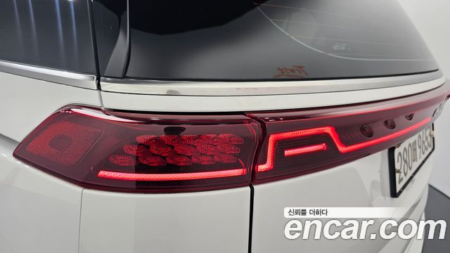 Kia Canival 2023 — photo 9