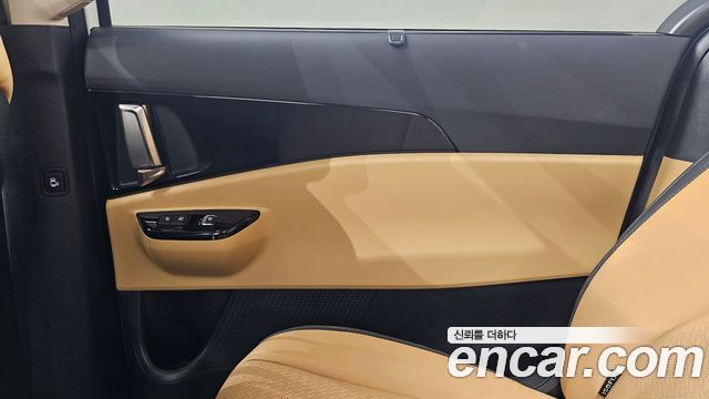 Kia Canival 2023 — photo 15