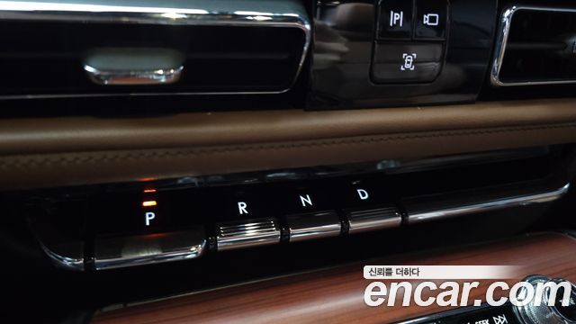 Lincoln Aviator 2022 — photo 12
