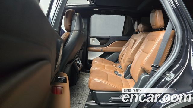 Lincoln Aviator 2022 — photo 18