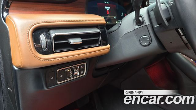 Lincoln Aviator 2022 — photo 24