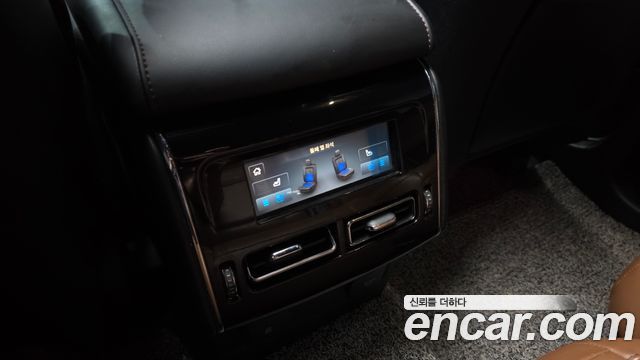 Lincoln Aviator 2022 — photo 26