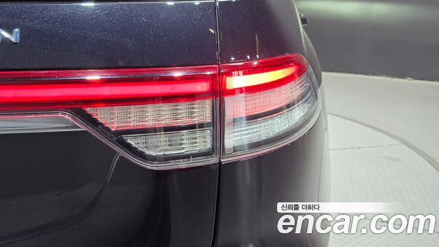 Lincoln Aviator 2022 — photo 9