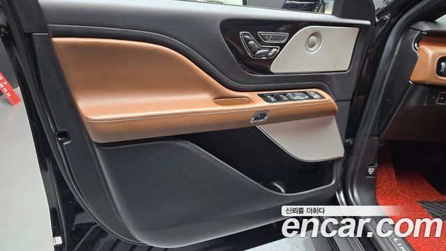 Lincoln Aviator 2022 — photo 14