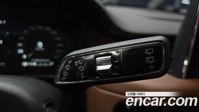 Lincoln Aviator 2022 — photo 31