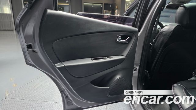 Renault Korea QM3 2018 — photo 15
