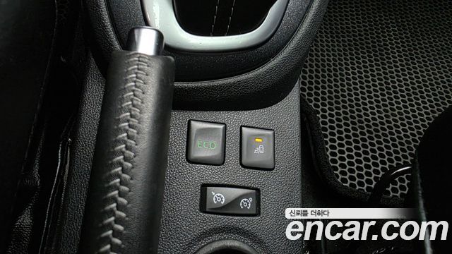 Renault Korea QM3 2018 — photo 32